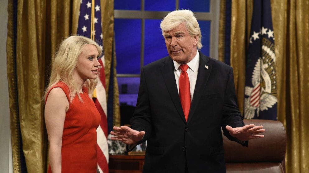 PHOTO: Pictured: (l-r) Kate McKinnon as Counselor to the President Kellyanne Conway, Alec Baldwin as President Donald J. Trump during "White House Cold Open" in Studio 8H on Saturday, December 2, 2017.
