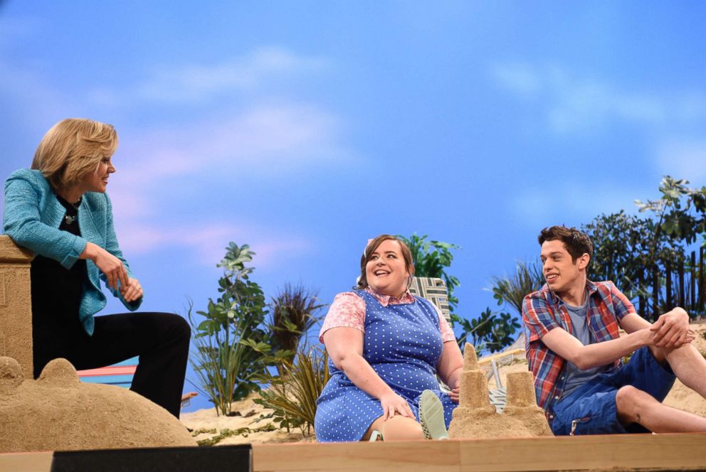 PHOTO: SATURDAY NIGHT LIVE -- "Louis C.K." Episode 1683 -- Pictured: (l-r) Kate McKinnon as Hillary Clinton, Aidy Bryant and Pete Davidson during the "Summertime Cold Open" skit on May 16, 2015 