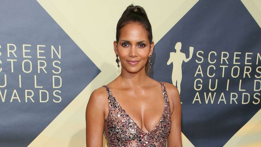 PHOTO: Halle Berry arrives for the 24th Annual Screen Actors Guild Awards at the Shrine Exposition Center, Jan. 21, 2018, in Los Angeles.