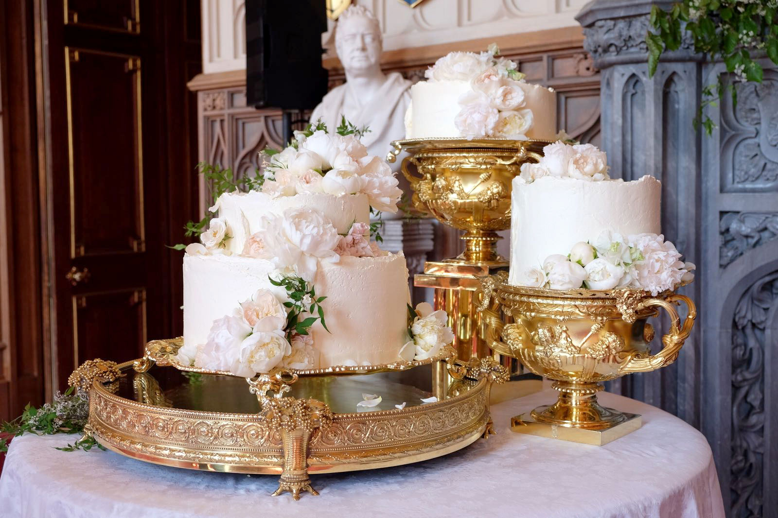 PHOTO: Royal wedding cake for Prince Harry and Meghan Markle.