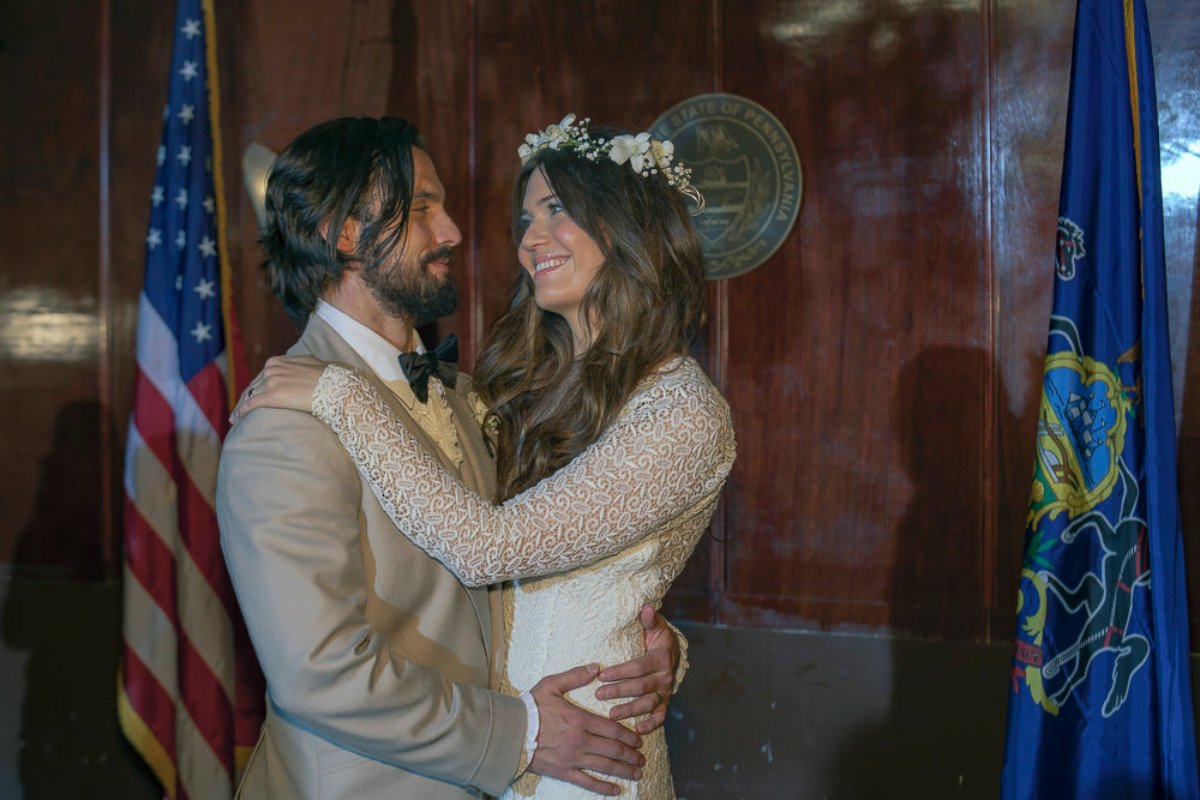 PHOTO: Milo Ventimiglia as Jack Pearson and Mandy Moore as Rebecca Pearson in "This is Us."