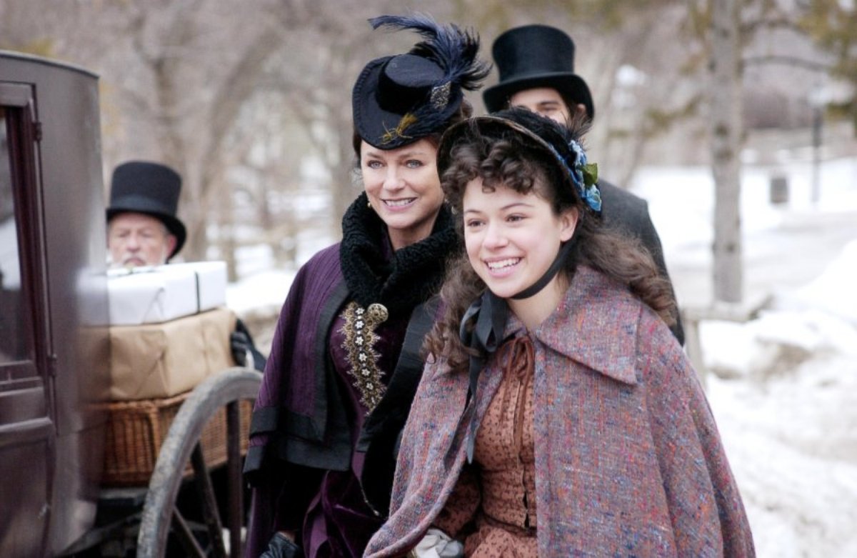 PHOTO: Jaqueline Bisset and Tatiana Maslany star in 'An Old Fashioned Thanksgiving,' 2008. 