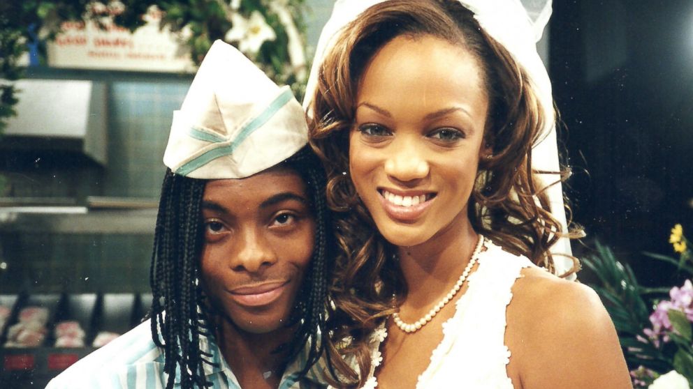 PHOTO: While in his "Good Burger" Ed costume, Kel Mitchell poses with "All That" guest star Tyra Banks.