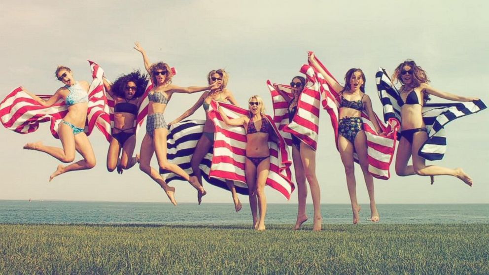Taylor Swift uploaded this photo to Instagram on July 3, 2015 with the caption, "Happy 4th from me, @gigihadid, @marhunt, @britmaack, @serayah and @haimtheband :)." 