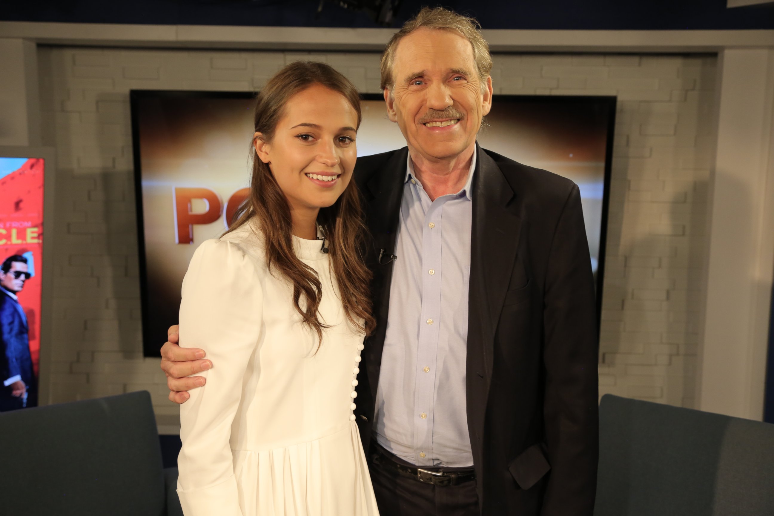PHOTO: Alicia Vikander talks to Peter Travers about "The Man from U.N.C.L.E."

