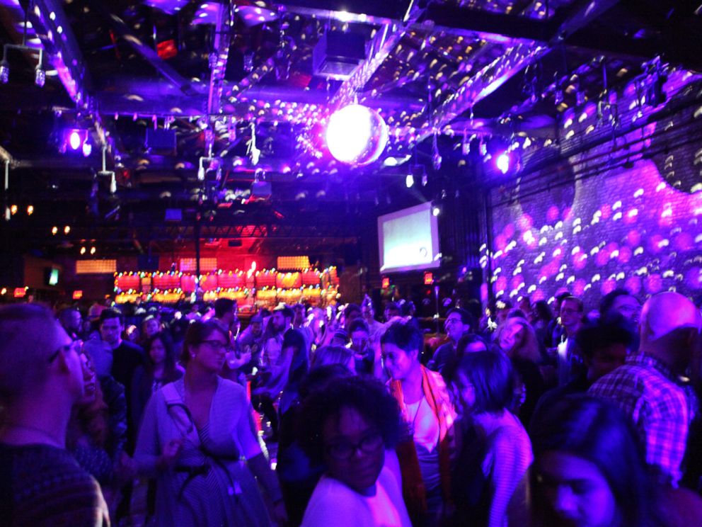 PHOTO: The crowd during Wooden Wisdoms set is pictured at Brooklyn Bowl in Brooklyn, N.Y. on Jan. 19, 2015.