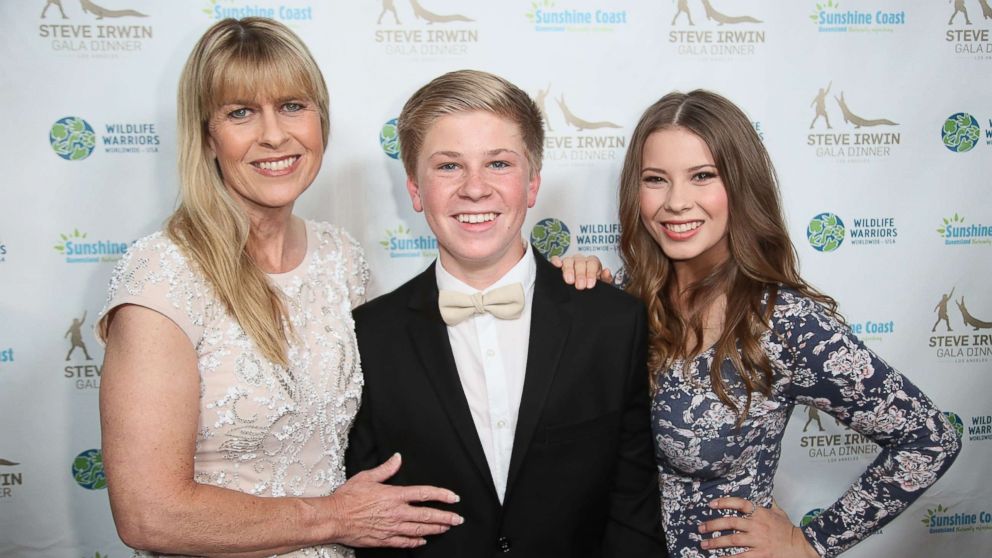 PHOTO: Terri Irwin, Robert Irwin and Bindi Irwin attend the Steve Irwin Gala Dinner at the SLS Hotel at Beverly Hills, May 13, 2017, in Los Angeles.