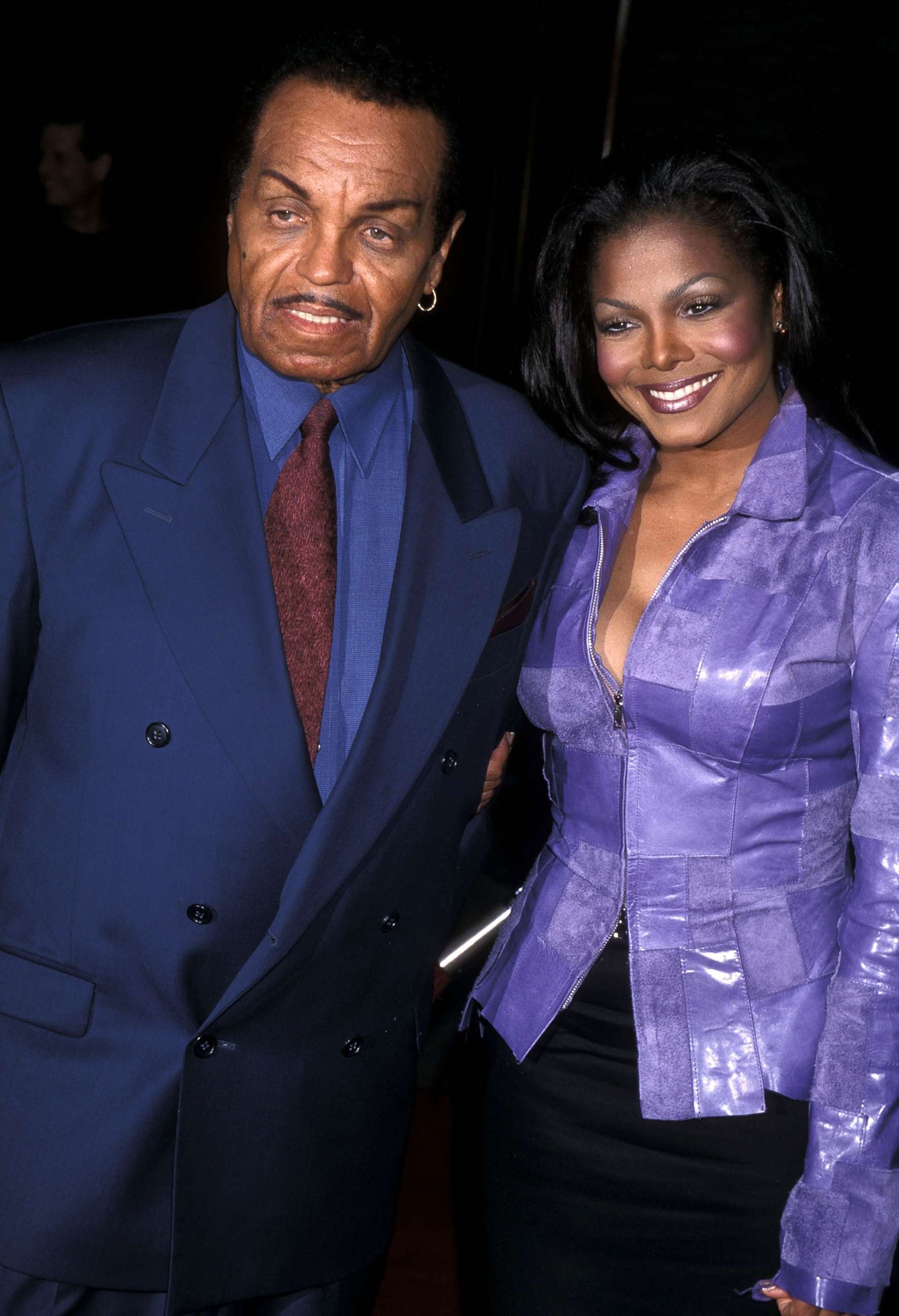 PHOTO: Joe Jackson and  Janet Jackson attend the "Nutty Professor II: The Klumps" premiere, July 24, 2000, in Universal City, Calif. 