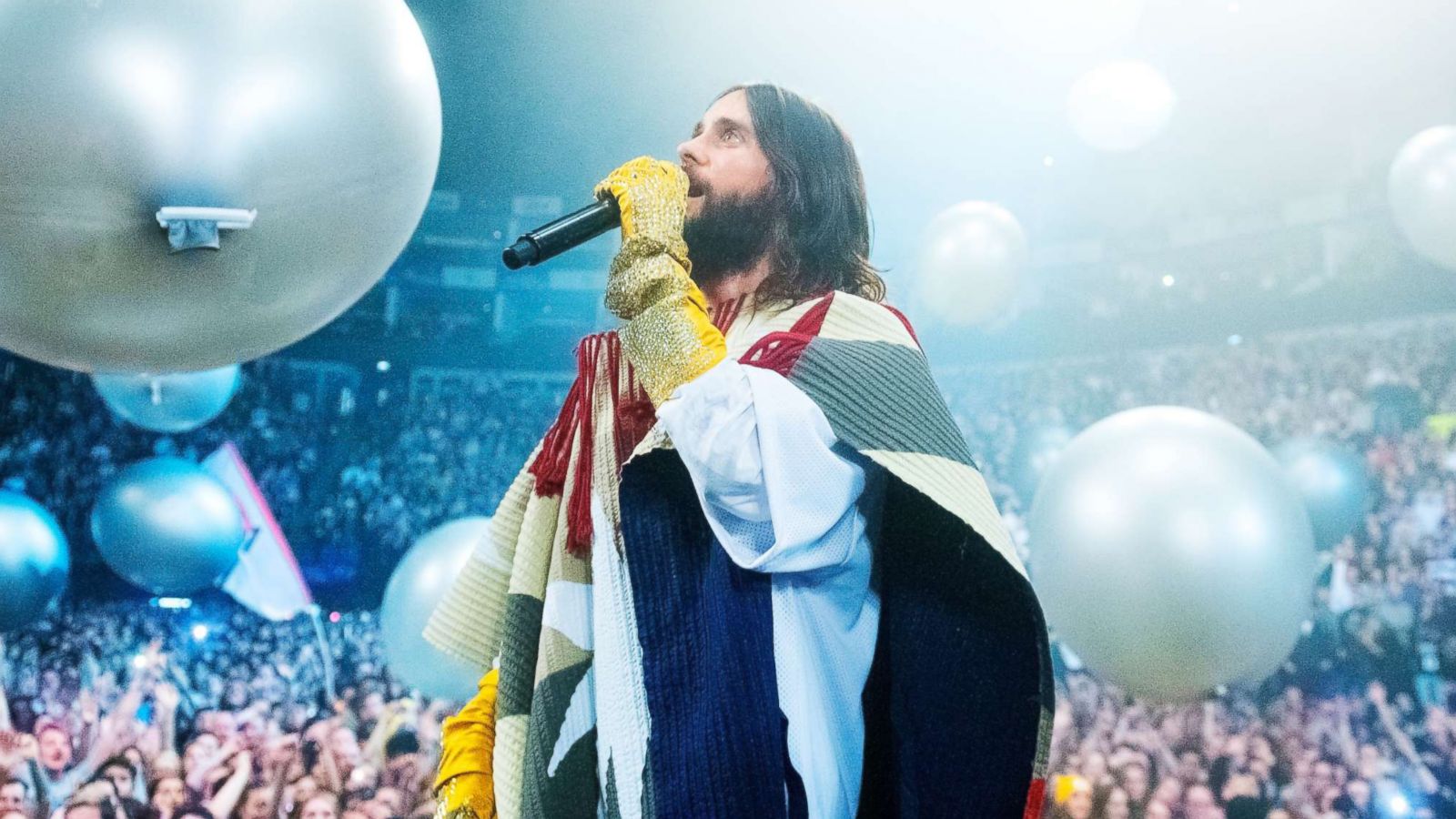 PHOTO: Jared Leto of Thirty Seconds to Mars performs at the O2 Arena on March 27, 2018 in London.