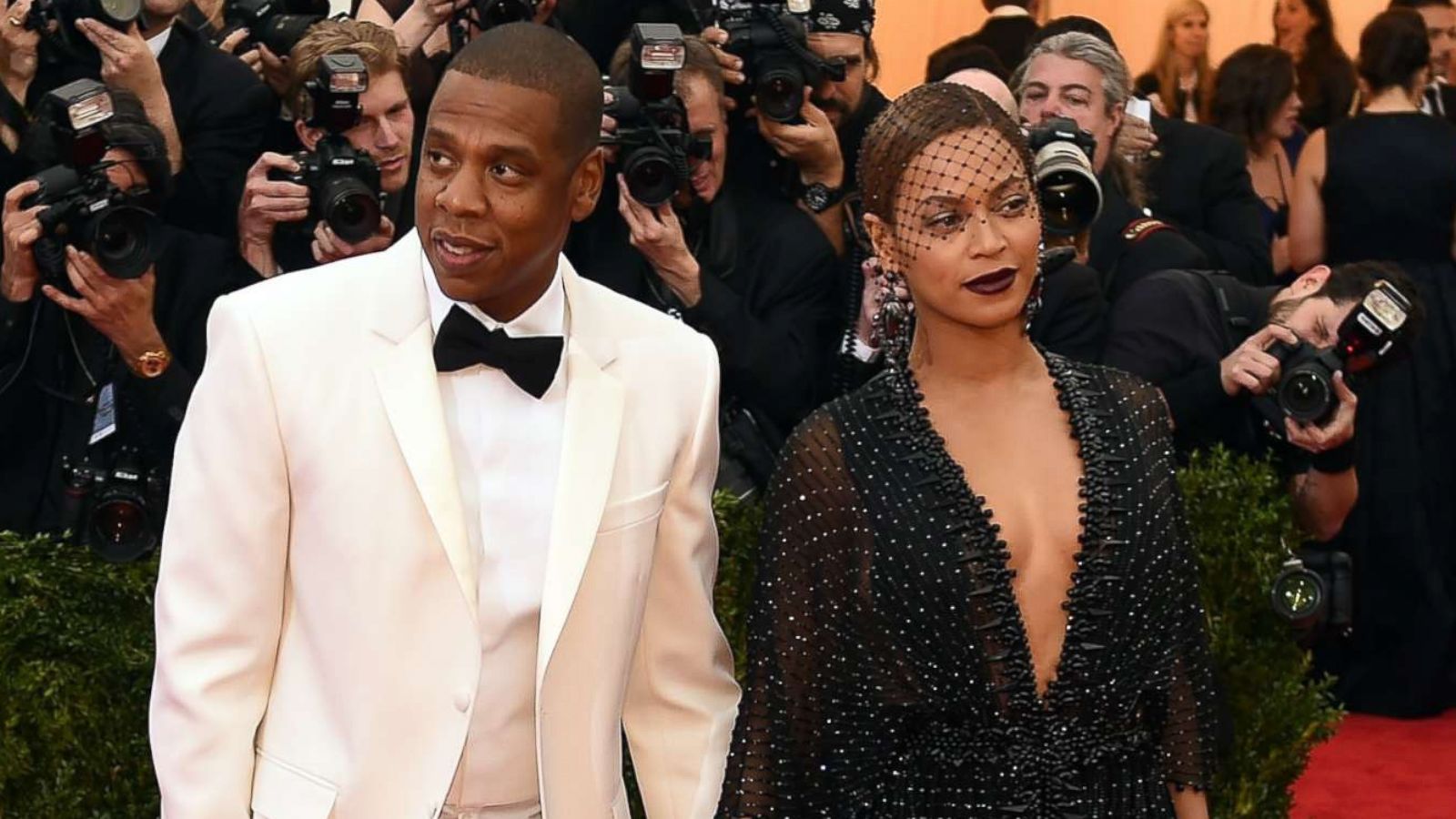 PHOTO: Jay-Z and Beyonce arrive at the Costume Institute Benefit at The Metropolitan Museum of Art May 5, 2014, in New York City.