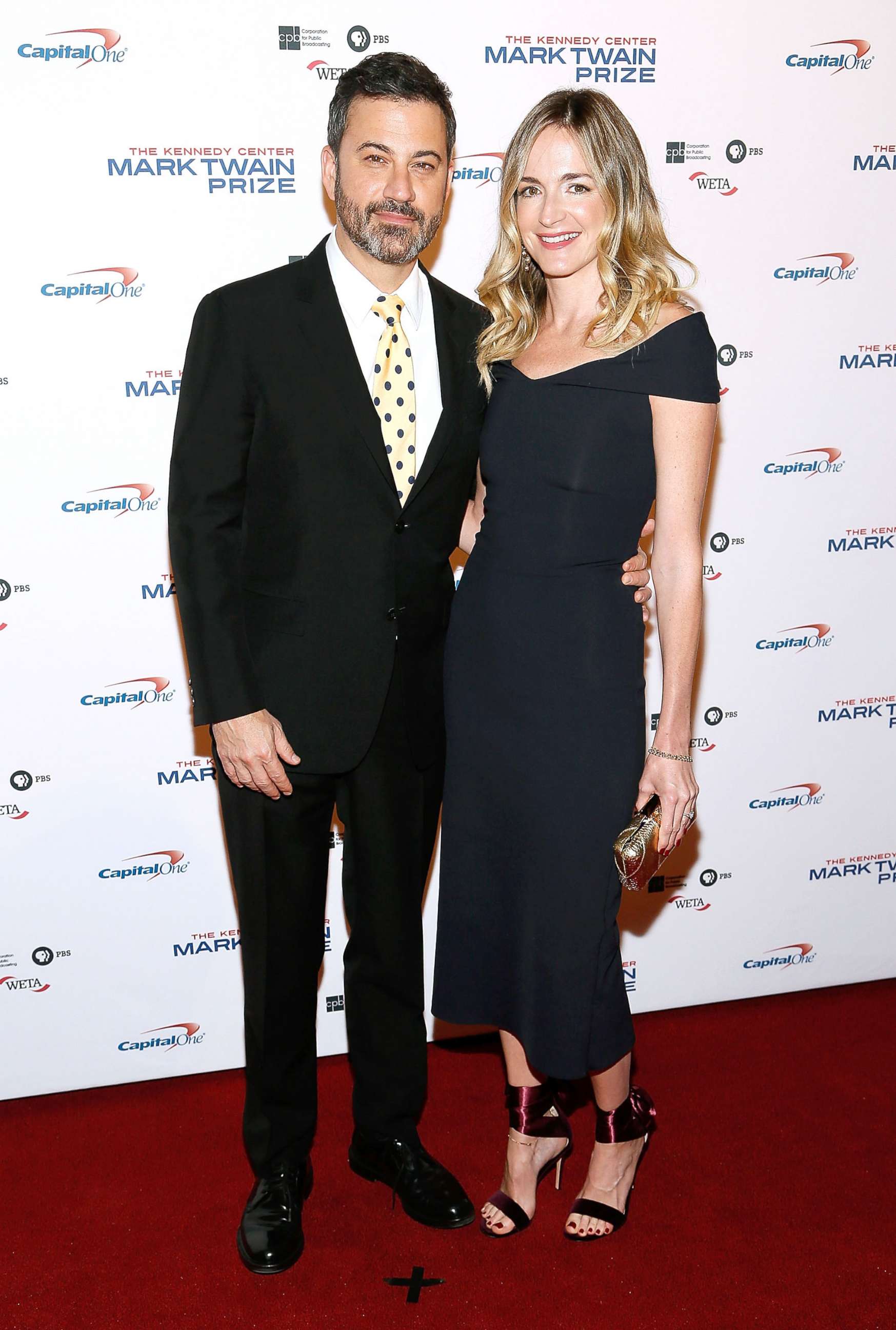 PHOTO: Jimmy Kimmel and his wife Molly McNearney arrive to the 2017 Mark Twain Prize for American Humor at The Kennedy Center, Oct. 22, 2017, in Washington, D.C.
