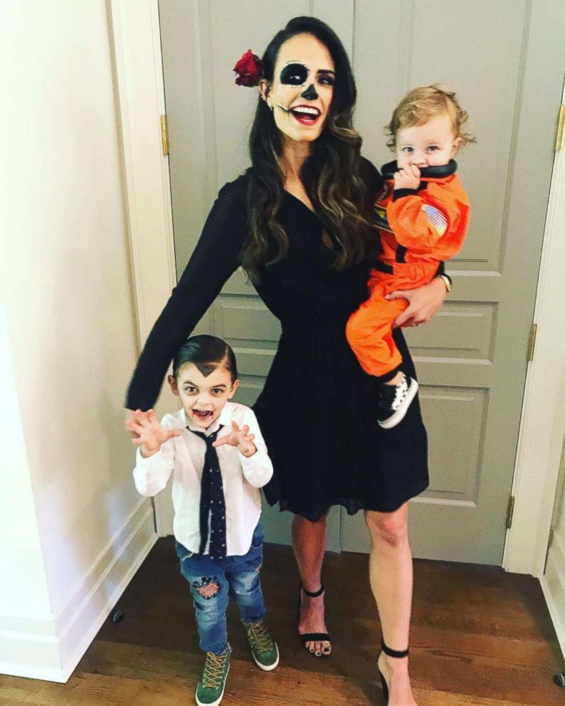 PHOTO: Jordana Brewster with her two young kids dressed as a vampire and an astronaut.
