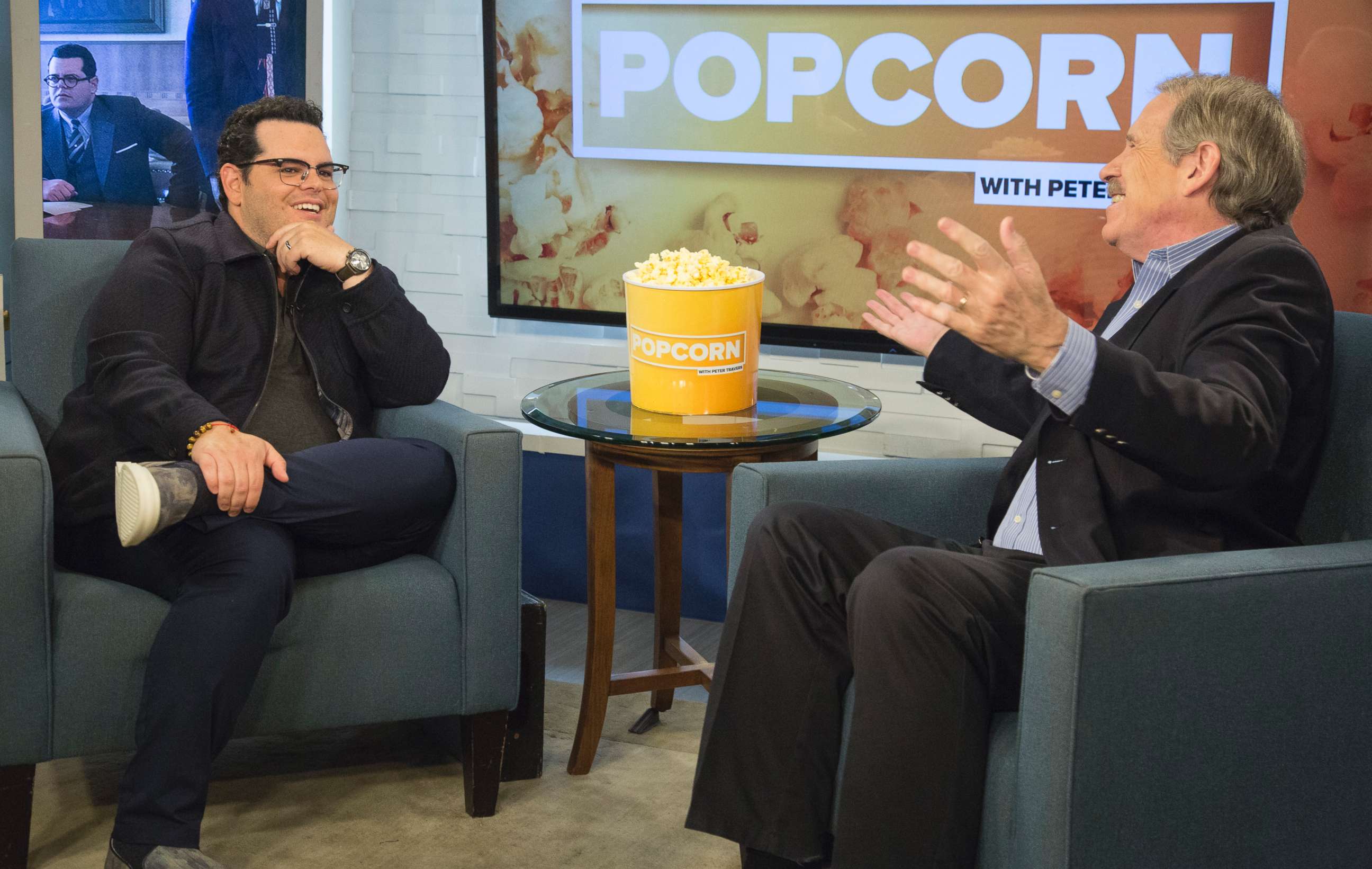 PHOTO: Josh Gad appears on "Popcorn with Peter Travers" at ABC News studios, Sept. 25, 2017, in New York City. 