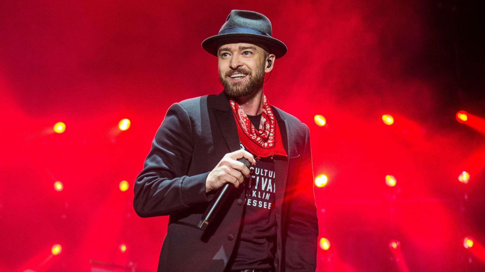 Justin Timberlake's Super Bowl 2018 Outfit Confuses Fans