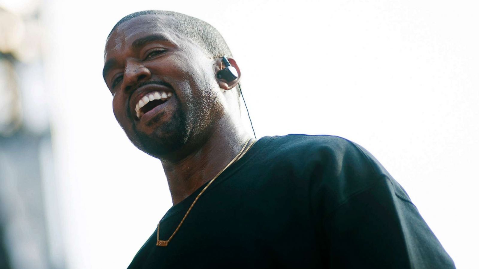 PHOTO: Kanye West performs at the Magnificent Coloring Day Festival at Comiskey Park in Chicago, Sept. 24, 2016.