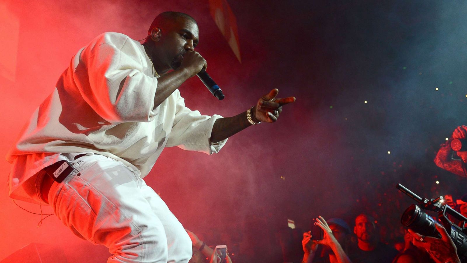 PHOTO: Kanye West performs onstage at the Power 106 Powerhouse show at Honda Center on June 3, 2016 in Anaheim, Calif.