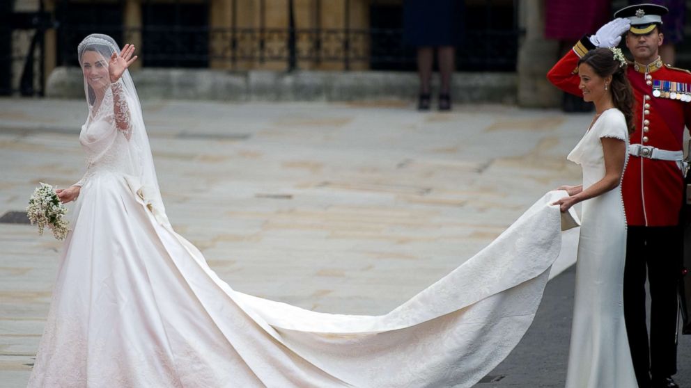 PHOTO: Catherine Middleton arrives for her wedding to Prince William at Westminster Abbey on April 29, 2011 in London.