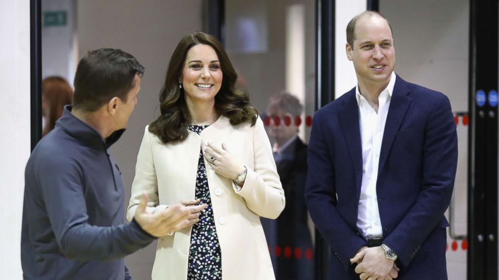 PHOTO: Catherine, Duchess of Cambridge and Prince William, Duke of Cambridge meet wheelchair basketball players, March 22, 2018, in London.