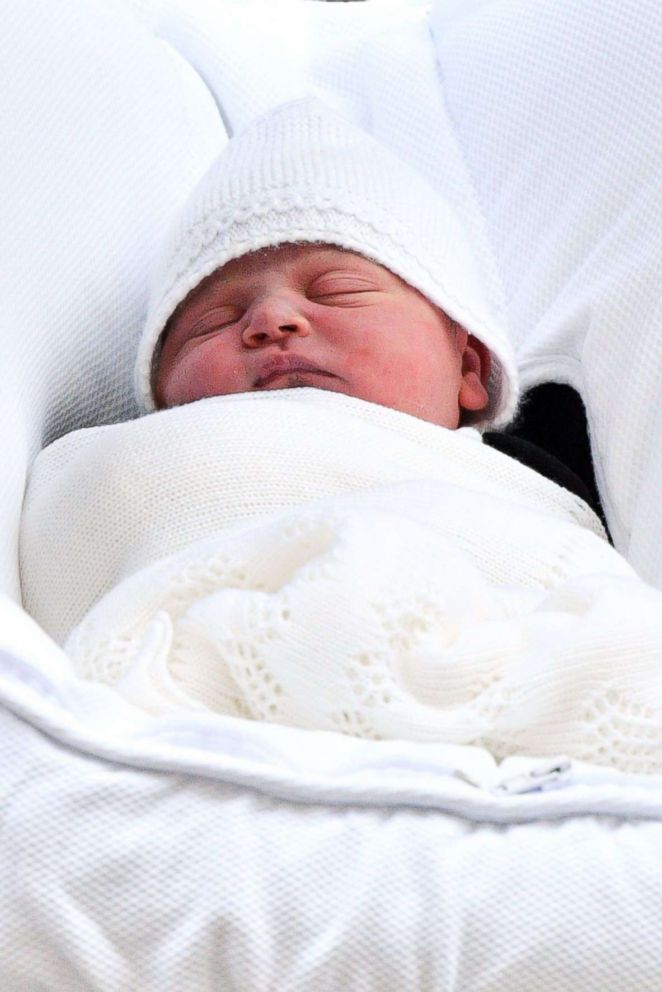 PHOTO: Prince William and Catherine Duchess of Cambridge leave the hospital with their newborn baby boy at the Lindo Wing, St Mary's Hospital, London, April 23, 2018.