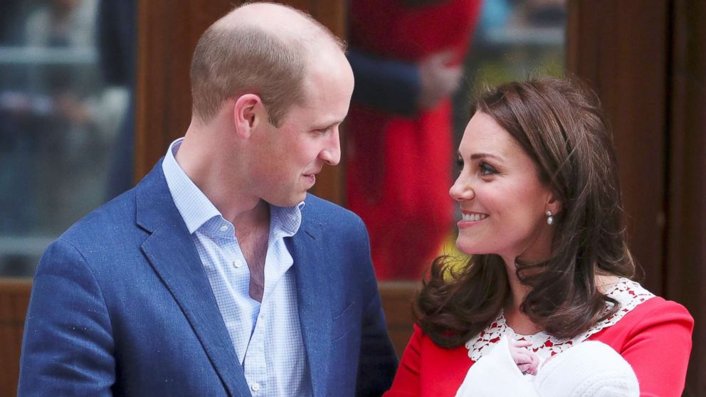 PHOTO: Prince William and Catherine Duchess of Cambridge leave the hospital with their newborn baby boy at the Lindo Wing, St Mary's Hospital, London, April 23, 2018.