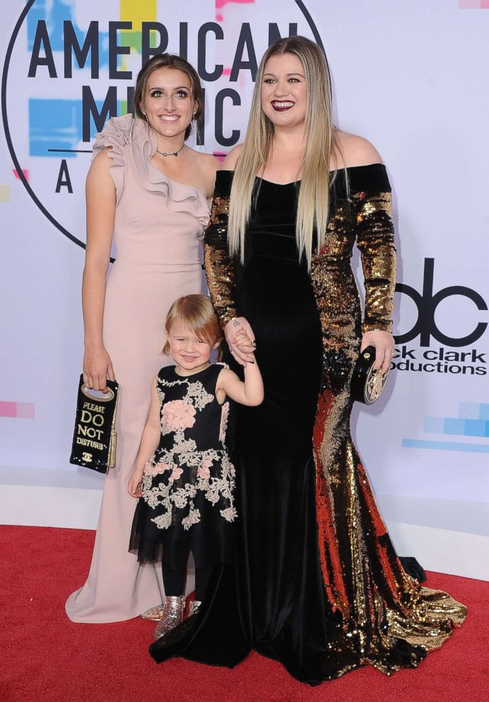 PHOTO: Kelly Clarkson with daughters Savannah and River Rose, at the 2017 American Music Awards at Microsoft Theater on Nov. 19, 2017 in Los Angeles, Calif.