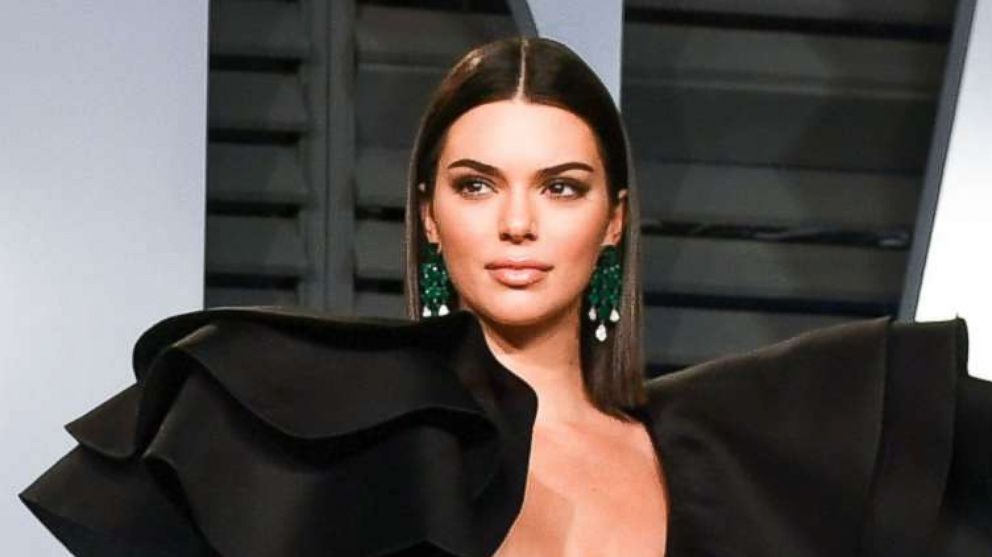 PHOTO: Kendall Jenner at the Vanity Fair Oscar Party, March 4, 2018, in Los Angeles.