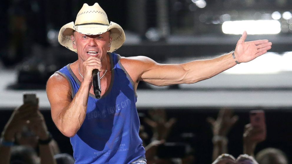 PHOTO: Kenny Chesney performs during the Trip Around the Sun Tour in Phoenix, June 23, 2018. 