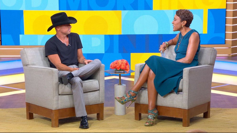PHOTO: Kenny Chesney talks with Robin Roberts about why his new record is about healing and love in the wake of devastating hurricanes.