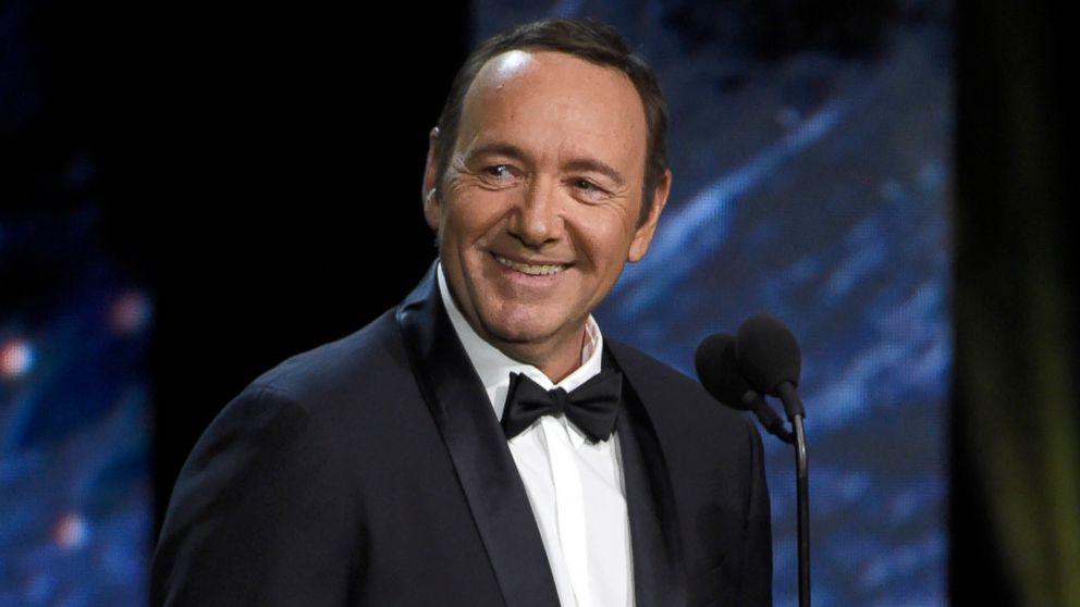 House Of Cards Extends Production Hiatus Amid Investigation Into Kevin Spacey Sexual 2732