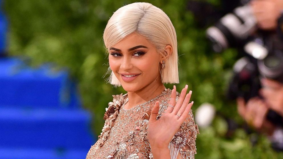 VIDEO:  Kylie Jenner's baby photo broke a record, 2018 Gerber Baby announced