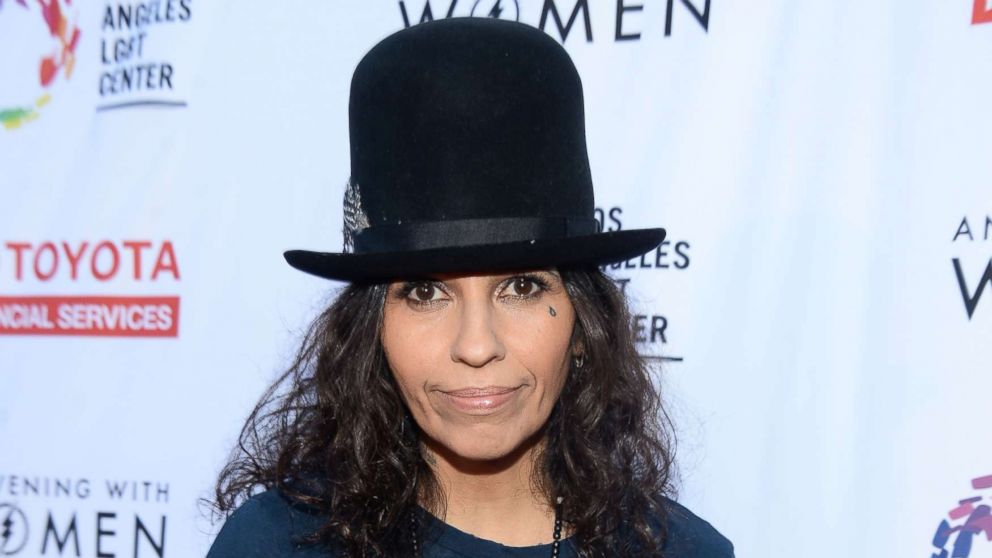 VIDEO: Sara Gilbert has been engaged to singer Linda Perry since last year.
