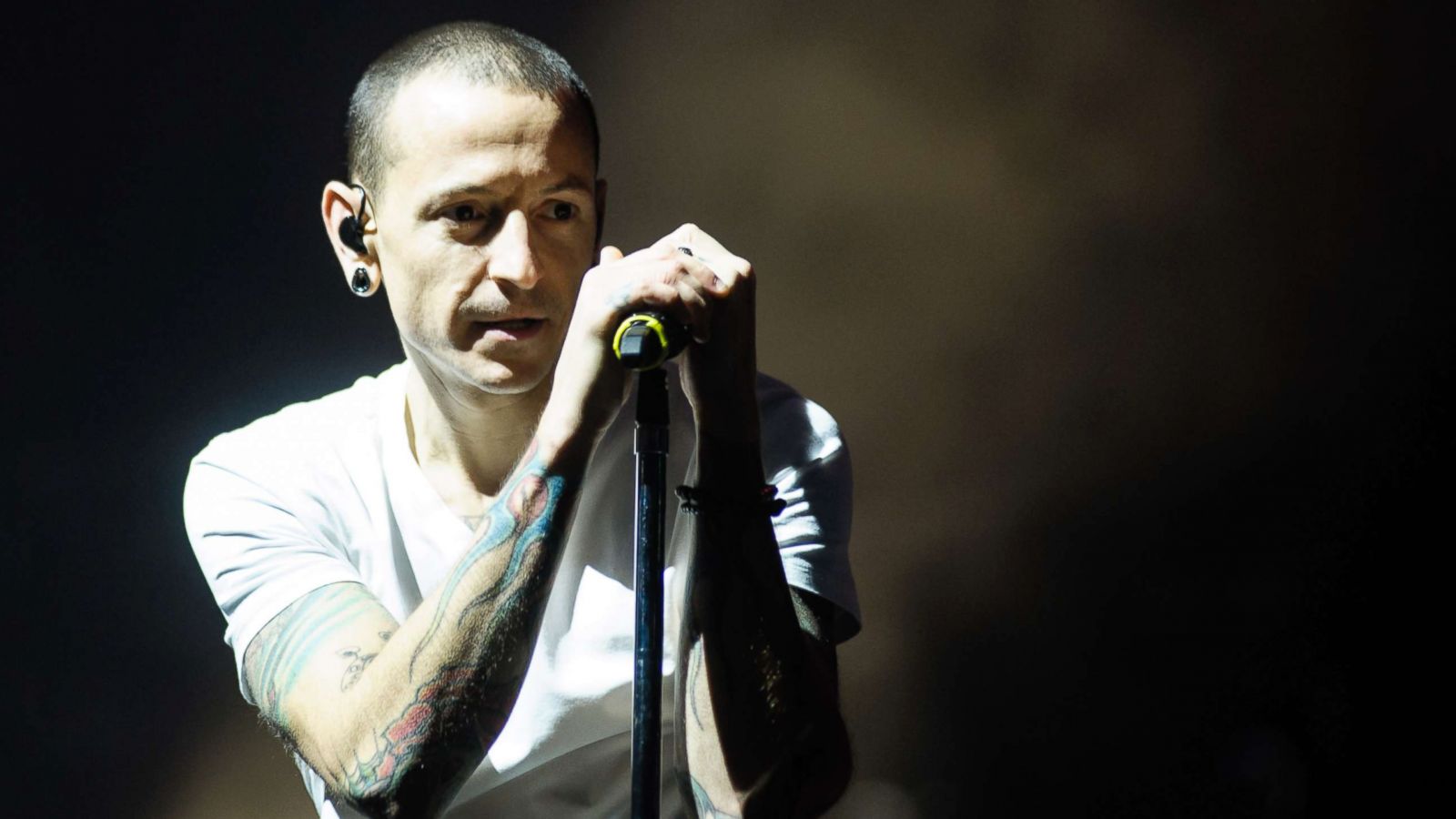 Linkin Park's 'One More Light' and 'Hybrid Theory' return to Billboard  charts - ABC News