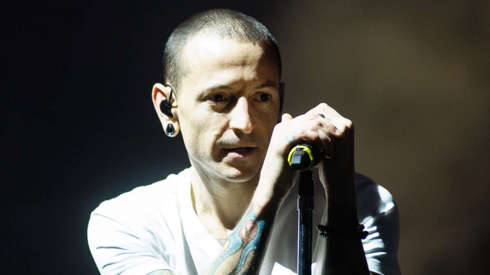 PHOTO: Linkin Park performs at O2 Arena in London, Nov. 23, 2014.