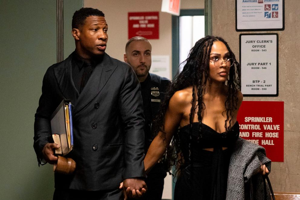 PHOTO: Actors Jonathan Majors, left, and Meagan Good arrive at court for a trial on his domestic violence case, Monday, Dec. 4, 2023, in New York.