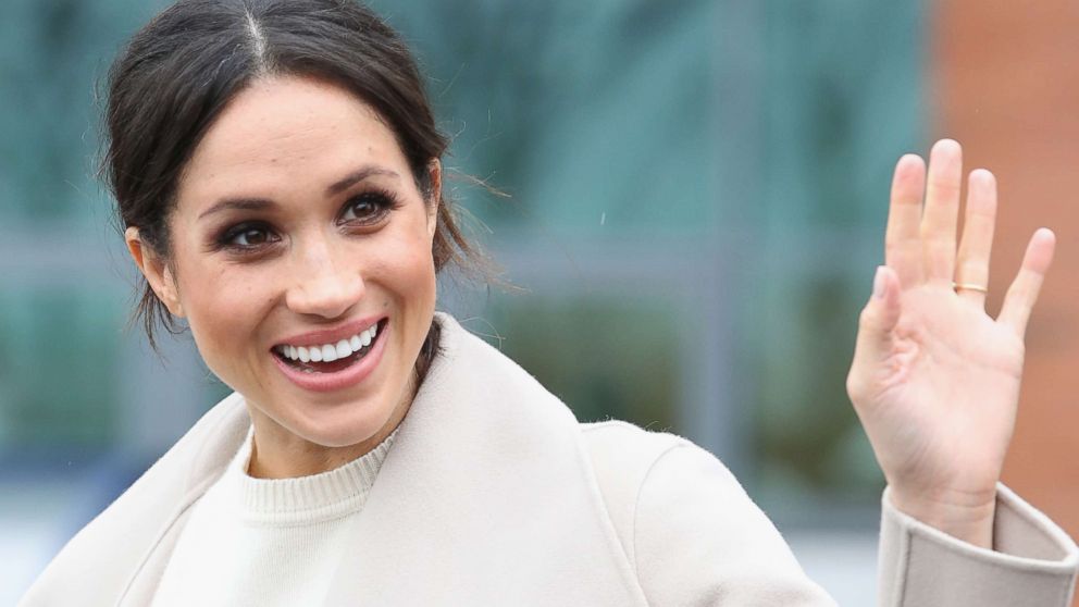 PHOTO: Meghan Markle departs from Catalyst Inc, Northern Ireland's next generation science park, March 23, 2018, in Belfast, Northern Ireland.