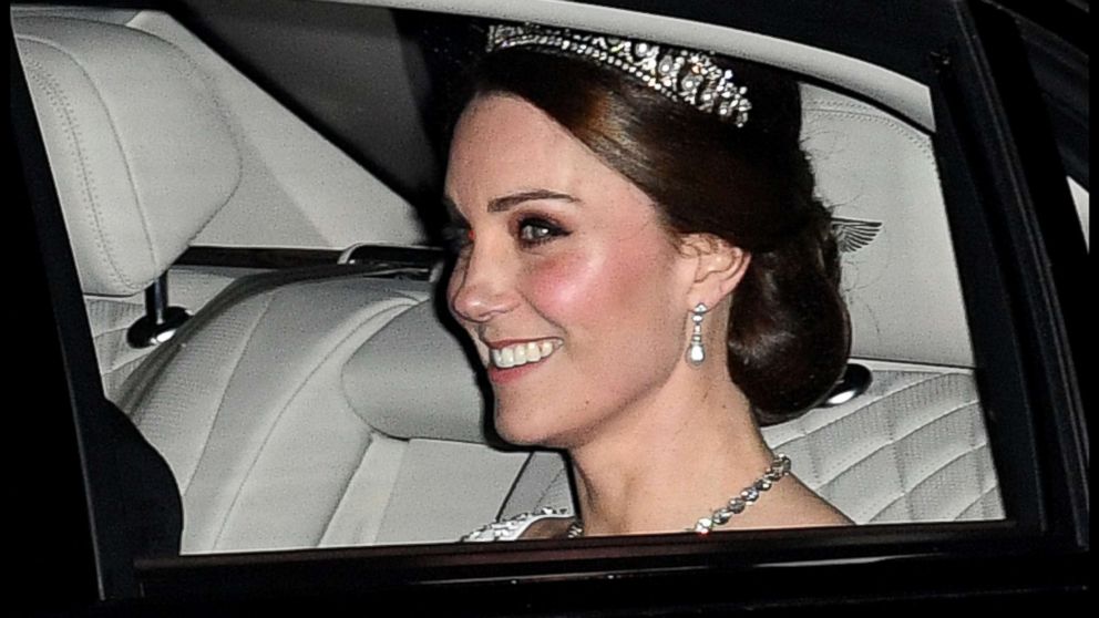 PHOTO: Kate Middleton leaves Kensington Palace to attend the Queen's Diplomatic Reception at Buckingham Palace in London, Dec. 5, 2017. 