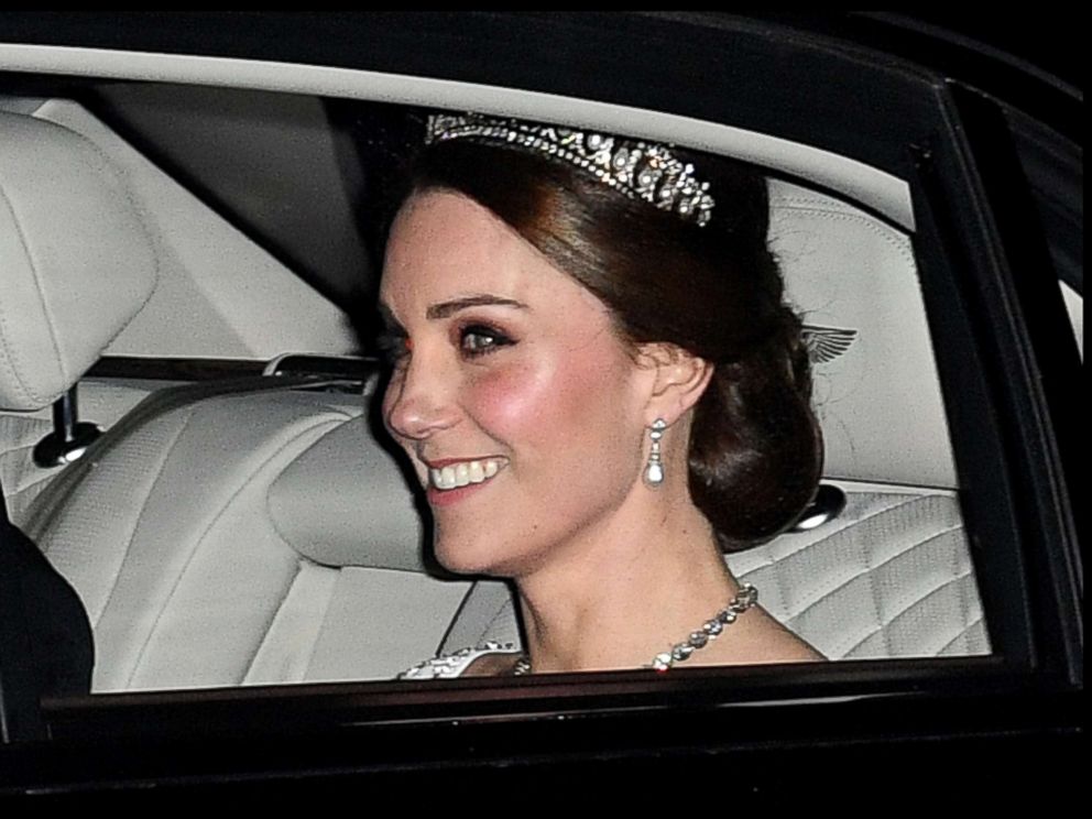 PHOTO: Kate Middleton leaves Kensington Palace to attend the Queens Diplomatic Reception at Buckingham Palace in London, Dec. 5, 2017.