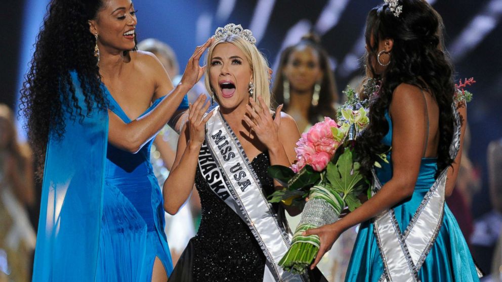 PHOTO: Miss Nebraska, Sarah Rose Summers, center, is named MISS USA at the 2018 MISS USA Competition airing on May 21 on Fox. 