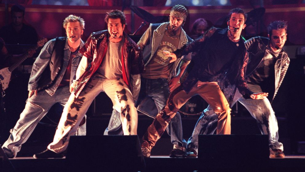 PHOTO: NSYNC performs during the taping of the 2000 MTV Movie Awards held at Sony Pictures in Culver City, June 3, 2000. 
