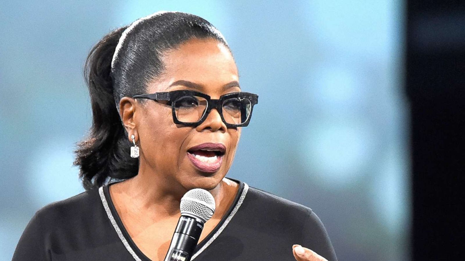 PHOTO: Oprah Winfrey speaks on stage during The Robin Hood Foundation's 2018 benefit at Jacob Javitz Center, May 14, 2018, in New York City.