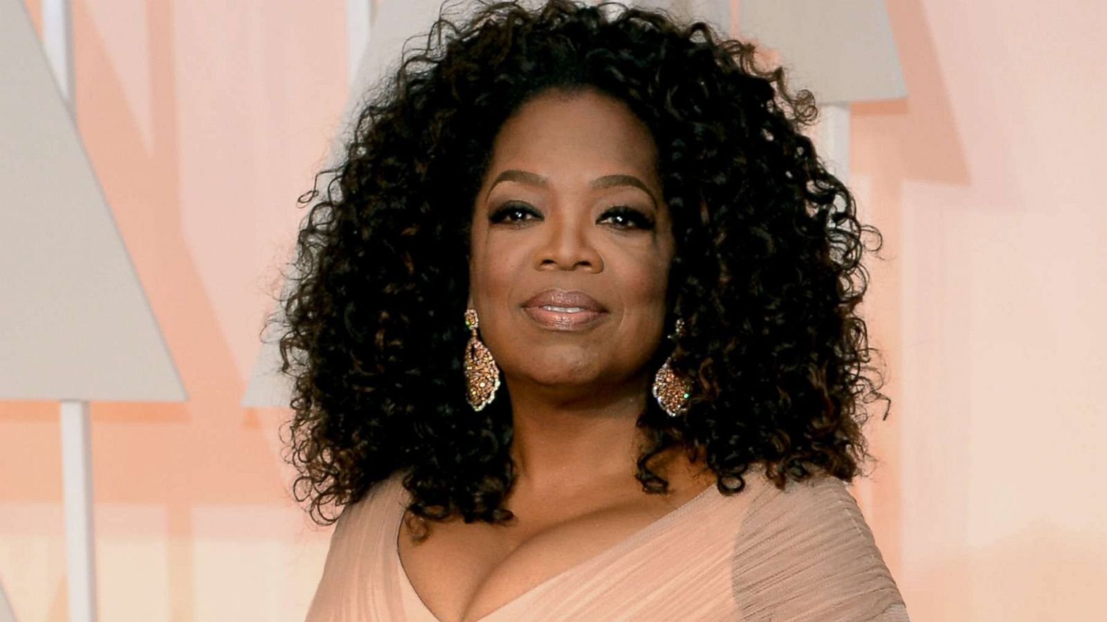 PHOTO: Oprah Winfrey attends the 87th annual Academy Awards, Feb. 22, 2015, in Hollywood, Calif.