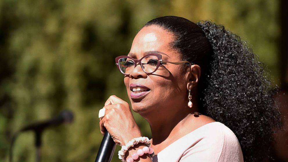 PHOTO: Oprah Winfrey at an event promoting her book in Montecito, Calif., Oct. 15, 2017. 