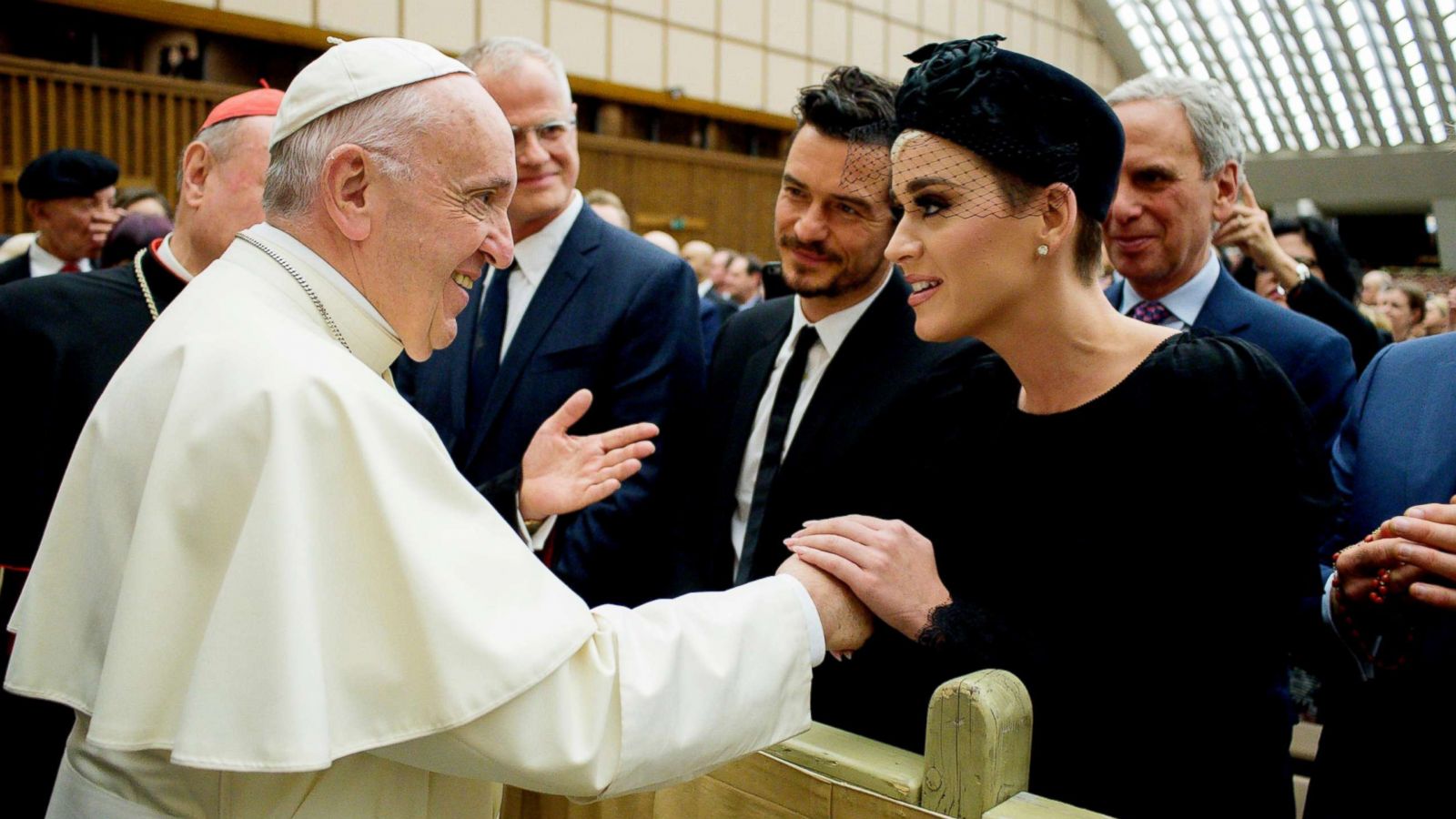 PHOTO: Pope Francis shake hands with Orlando Bloom and Katy Perry as he attends an audience by Pope Francis for the participants in the 'United to Cure' international conference on the cure for cancer in the Paul VI hall, at the Vatican, April 28,2018.