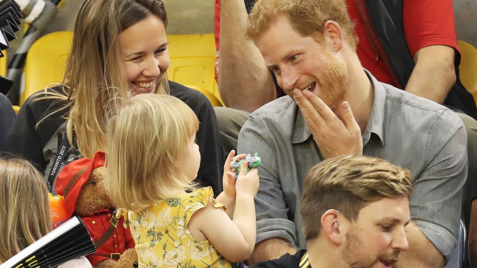 Prince Harry Catches Young Girl Stealing His Popcorn At Invictus Games Abc News