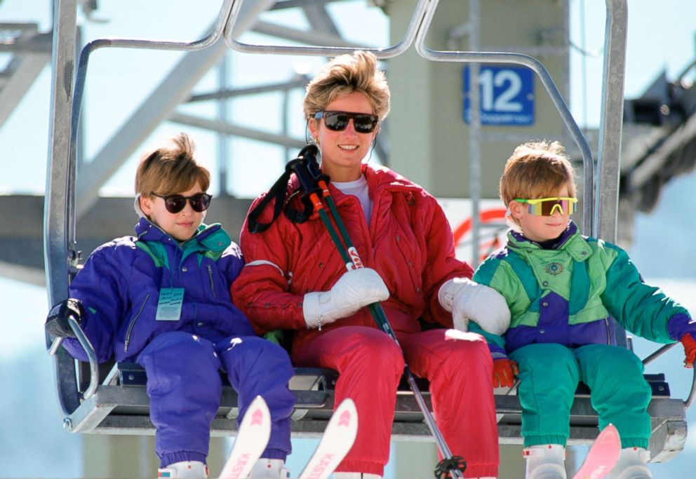 PHOTO: Princess Diana With Princes William and Harry skiing in Lech, Austria, April 10, 1991.