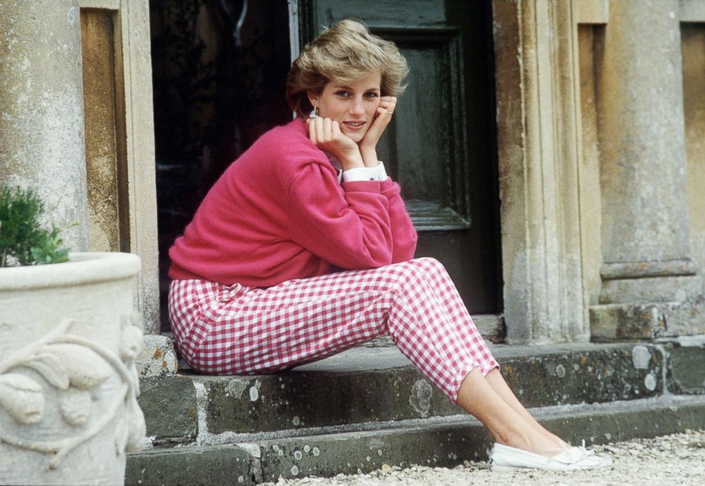 PHOTO: Princess Diana sitting on the steps of her home at Highgrove, Gloucestershire, U.K., July 18, 1986.