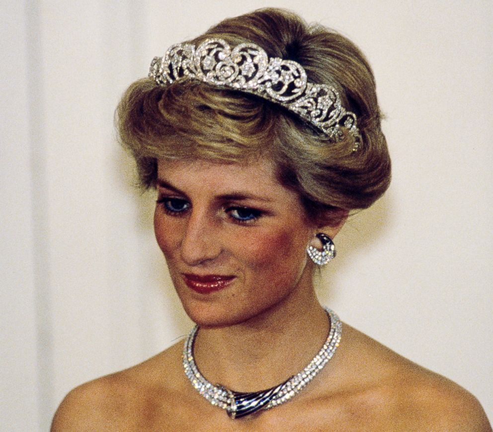 PHOTO: Diana, Princess of Wales, wearing the Spencer family tiara and crescent shaped diamond and sapphire earring, necklace and bracelet given to her by the Sultan of Oman attends a banquet, Nov. 2, 1987 in Bonn, Germany.
