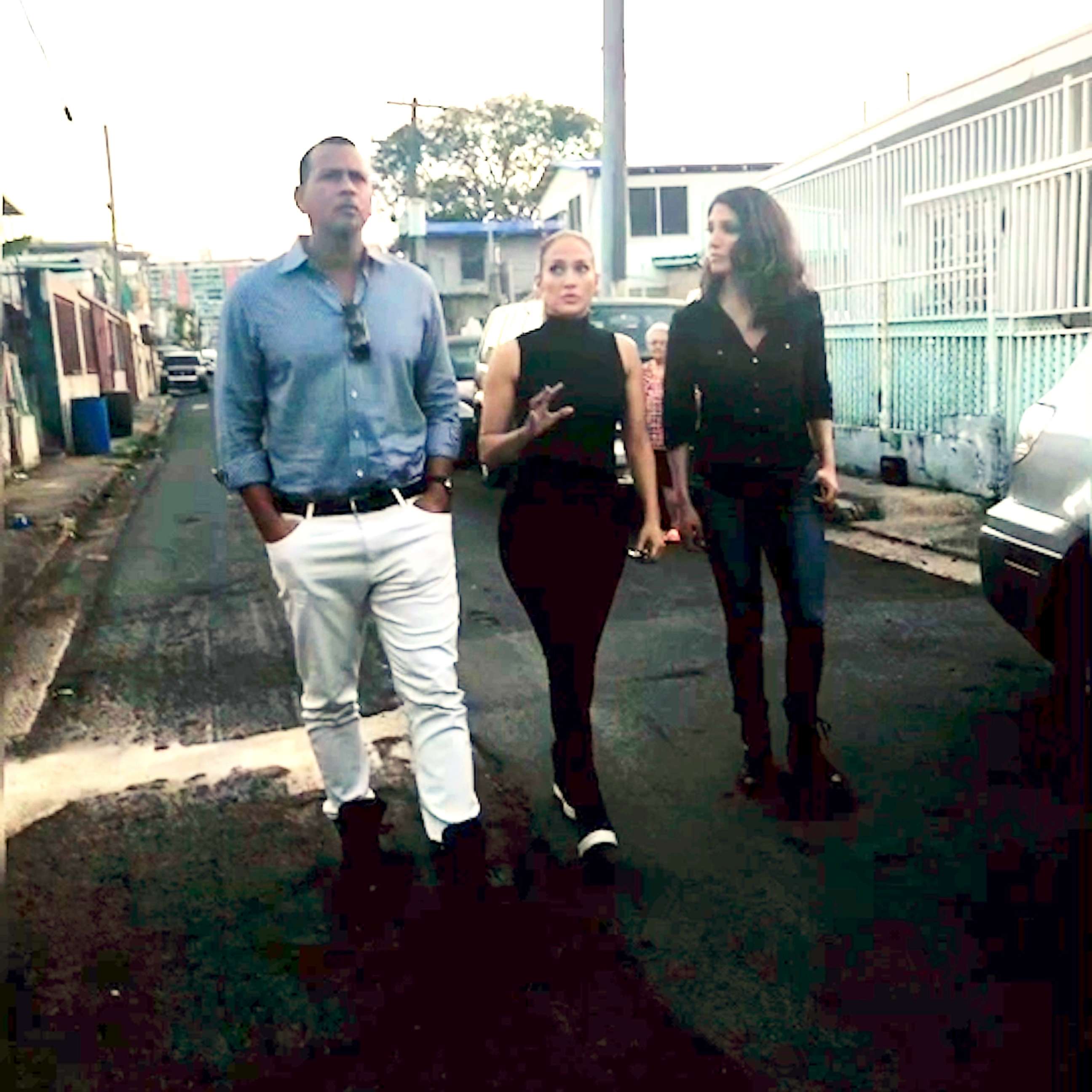 PHOTO: Jennifer Lopez and Alex Rodriguez tour Puerto Rico with Lopez's sister, ABC News correspondent Lynda Lopez.