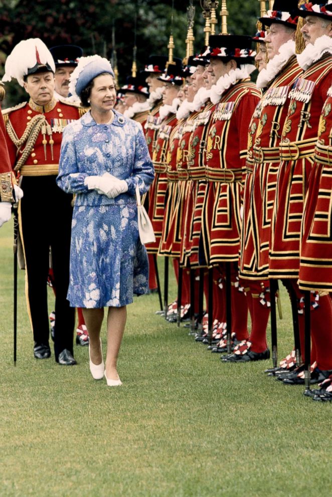 PHOTO: Queen Elizabeth II inspects the royal bodyguard, made up of Yeomen of the Guard in London, 1980.