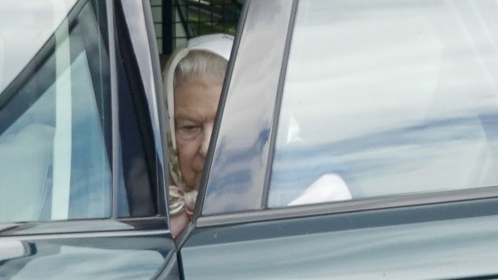 PHOTO: Queen Elizabeth II spotted taking a helicopter to Kensington Gardens to visit her great grandchild, Louis, in London, May 2, 2018.